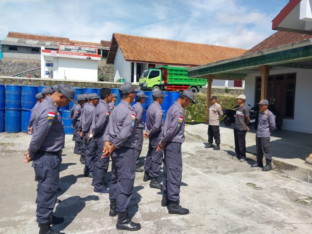 2025.11.28-Rakor-Linmas-Sumbung-2-1024x768 Kegiatan Linmas Desa Sumbung