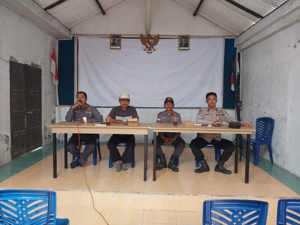 2025.11.28-Rakor-Linmas-Sumbung-5-1024x768 Kegiatan Linmas Desa Sumbung